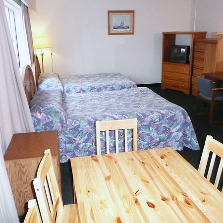 English Bay Hotel Ванкувър Екстериор снимка