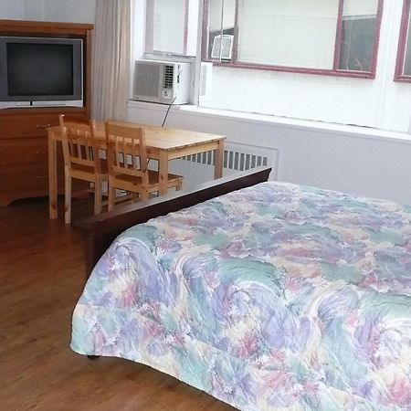 English Bay Hotel Ванкувър Екстериор снимка