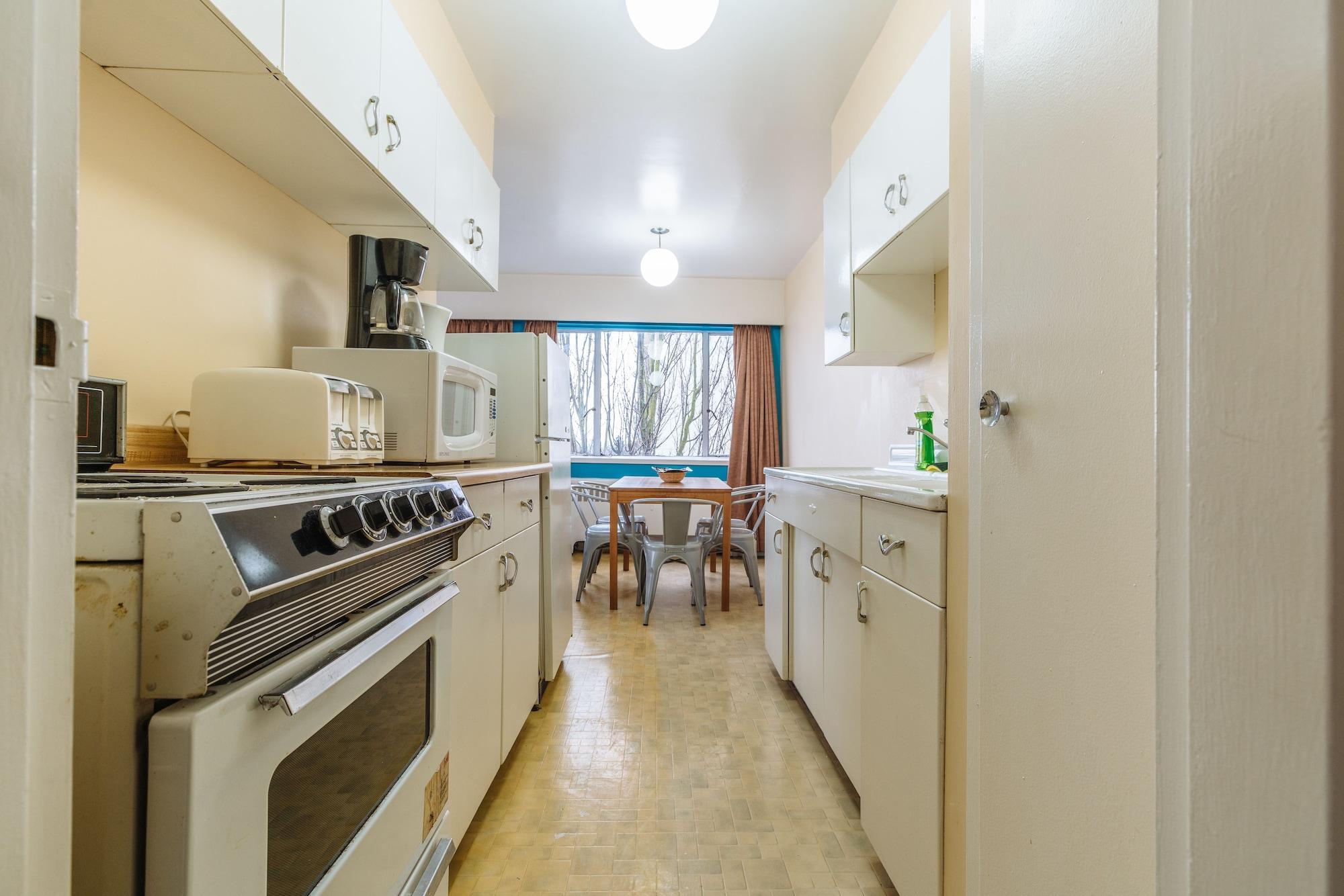 English Bay Hotel Ванкувър Екстериор снимка