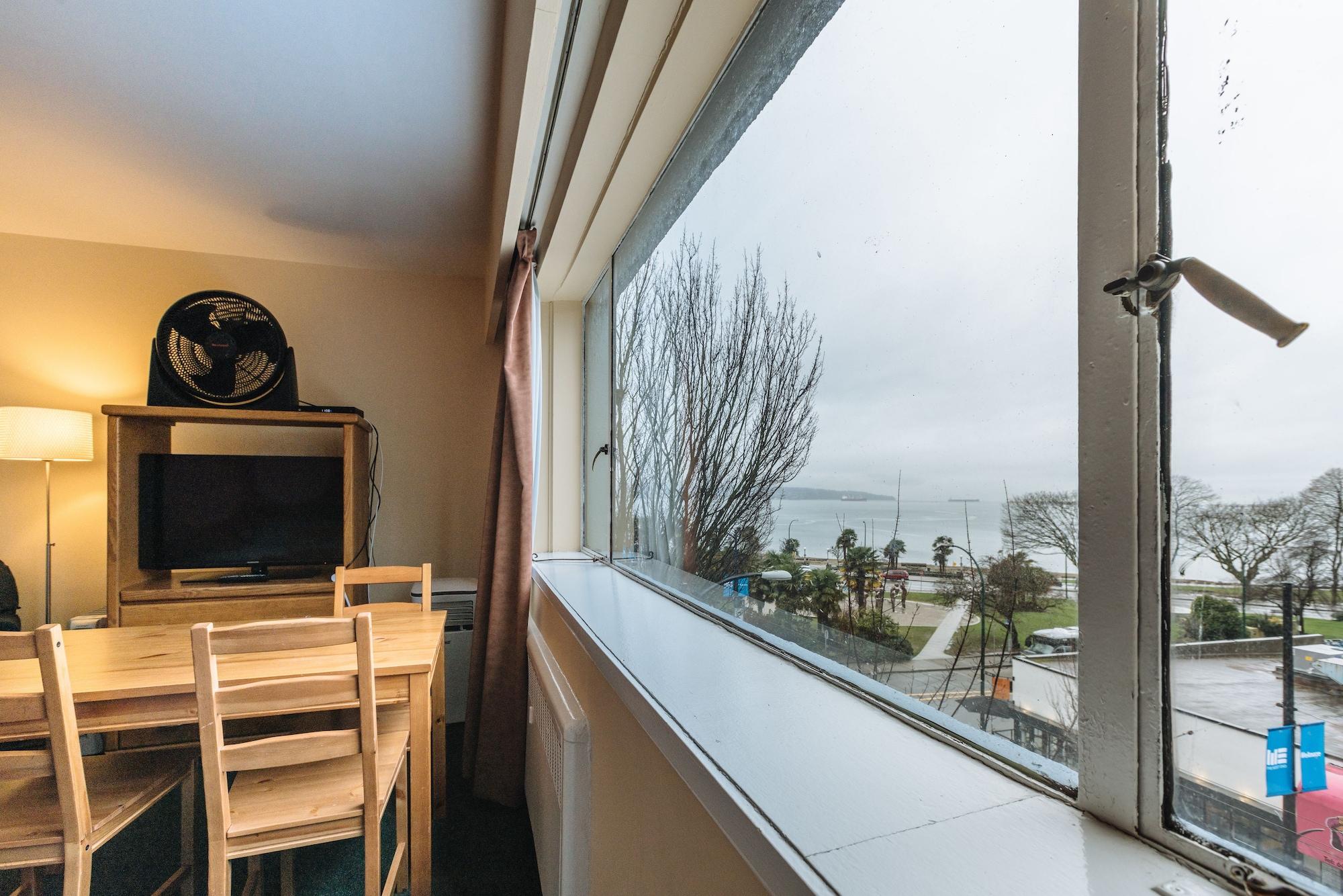 English Bay Hotel Ванкувър Екстериор снимка