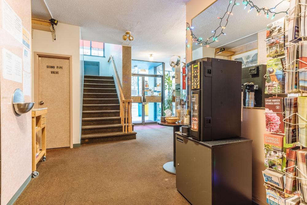 English Bay Hotel Ванкувър Екстериор снимка