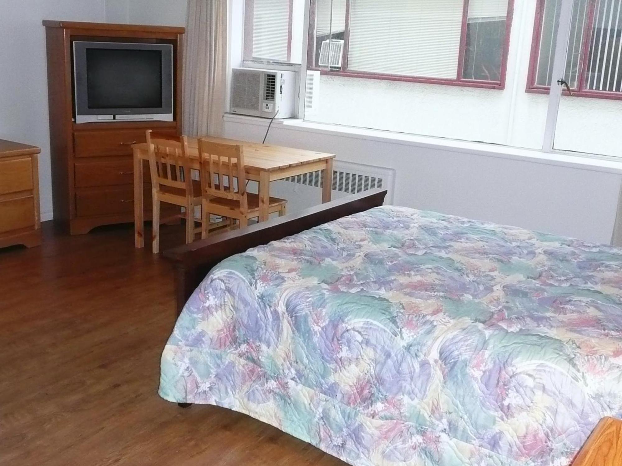 English Bay Hotel Ванкувър Екстериор снимка