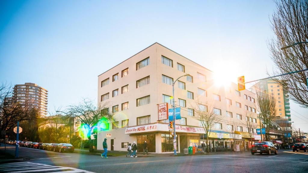 English Bay Hotel Ванкувър Екстериор снимка